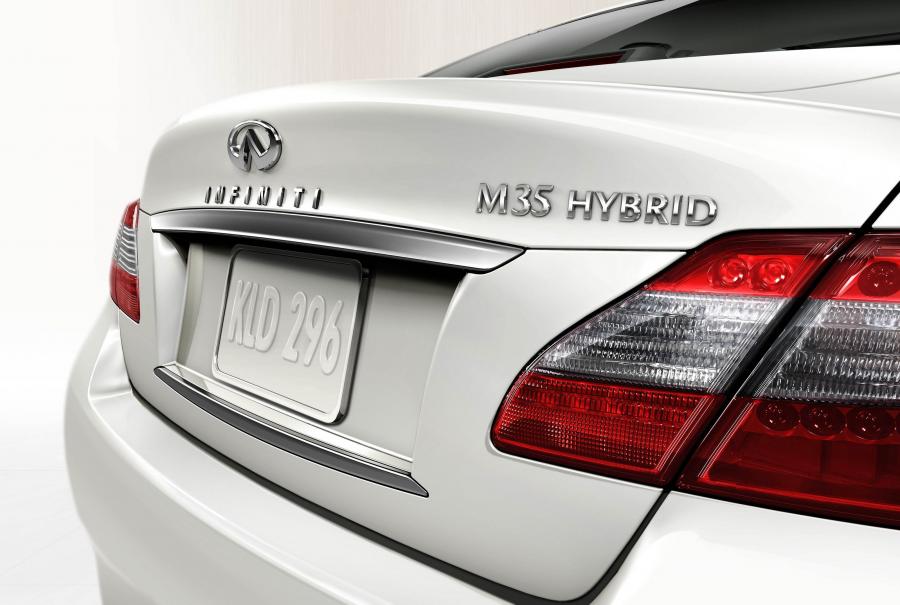 Infiniti M35 Hybrid 2011 года  (фото 5 из 13)
